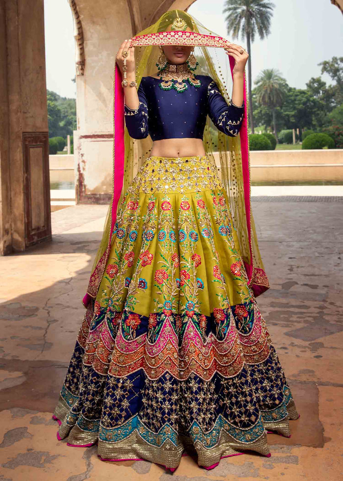aplic dress design traditional sindhi aplic work kurti designs ideas #sindhi #Aplique #kurti #traditional #sindhiwork #trending #foryou #fyp