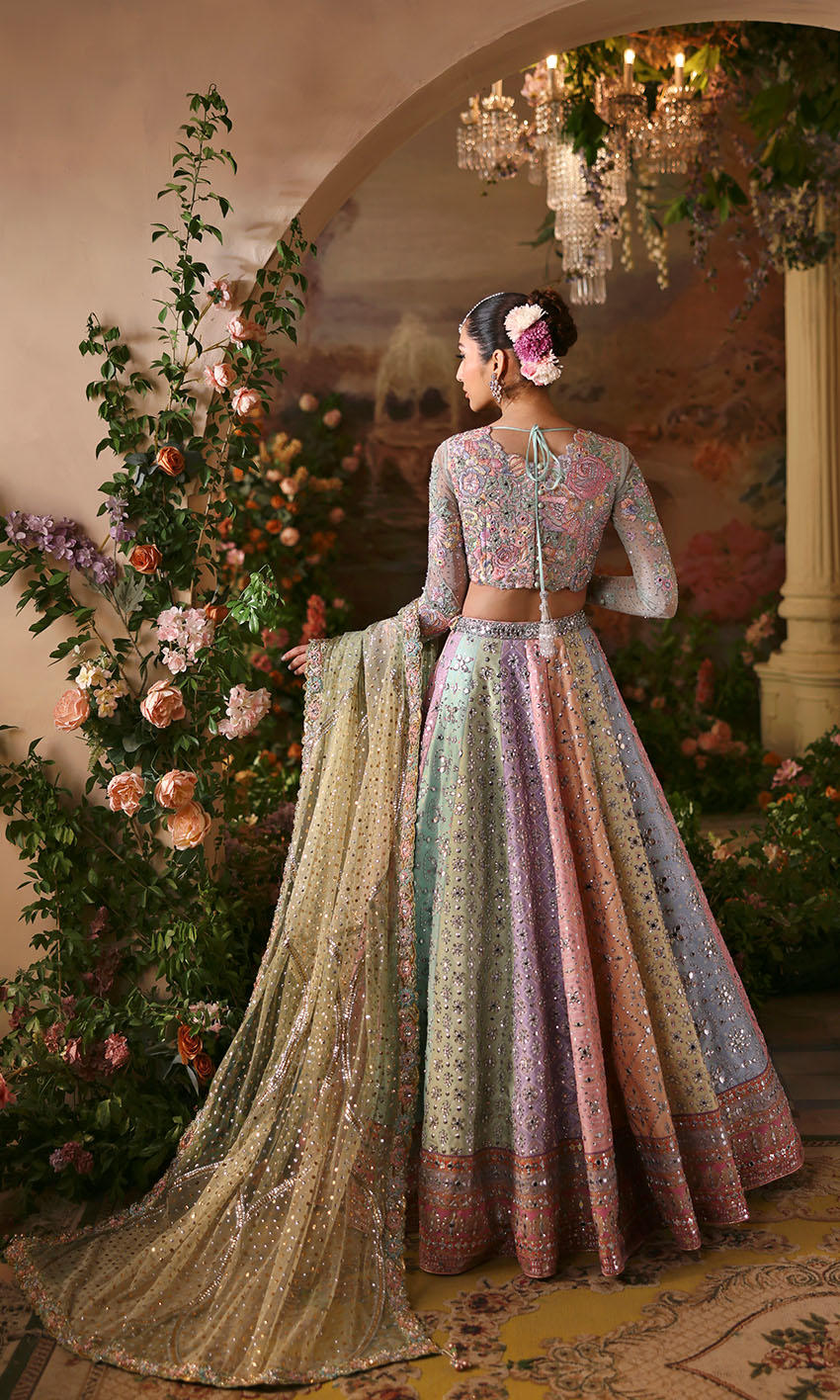 Fairytale Lehenga Choli by Nomi Ansari – Bridal Pakistani Designer Dress
