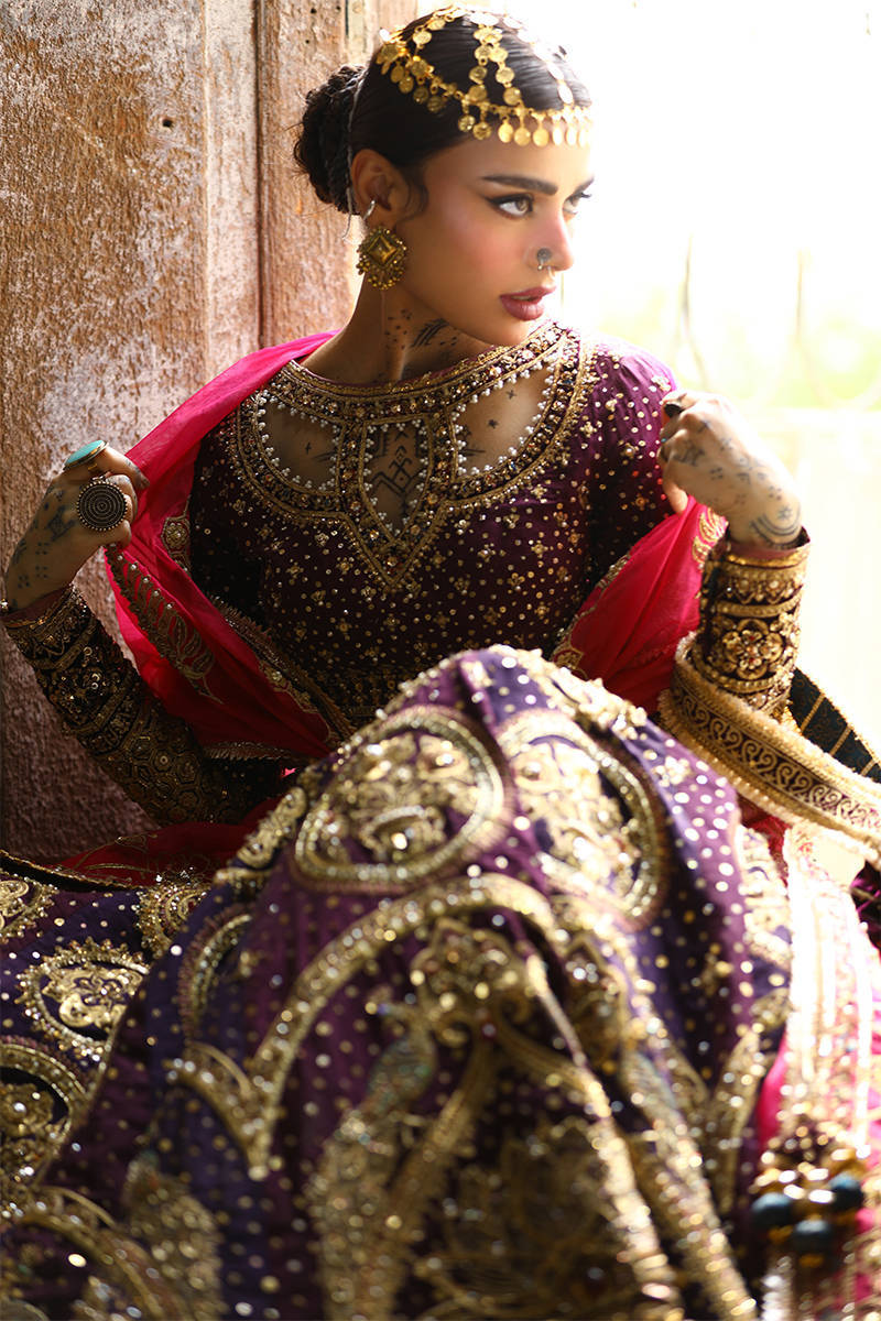 Malika Jaan Pakistani Mehndi Lehenga choli