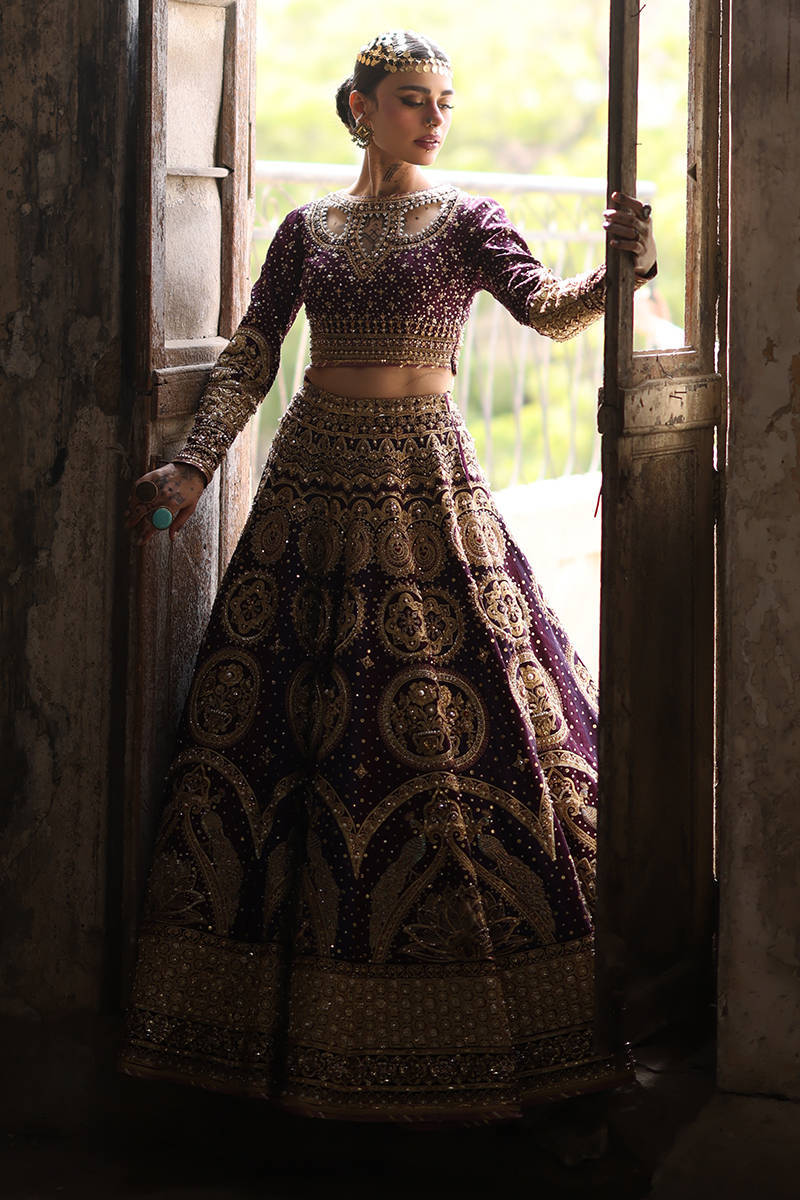 Malika Jaan Pakistani Mehndi Lehenga choli