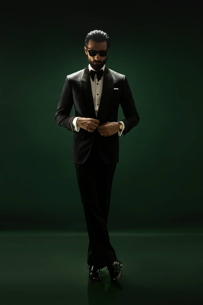 Noir Eclat – Textured Black Tuxedo