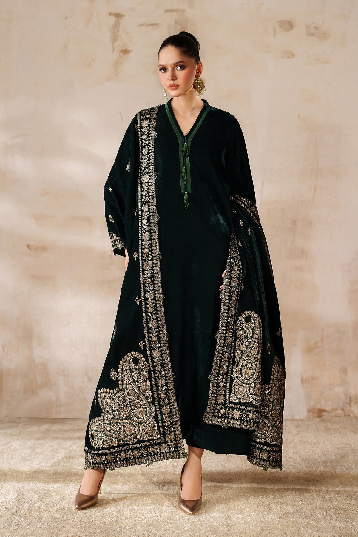 Embroidered Velvet Shawl VS-63