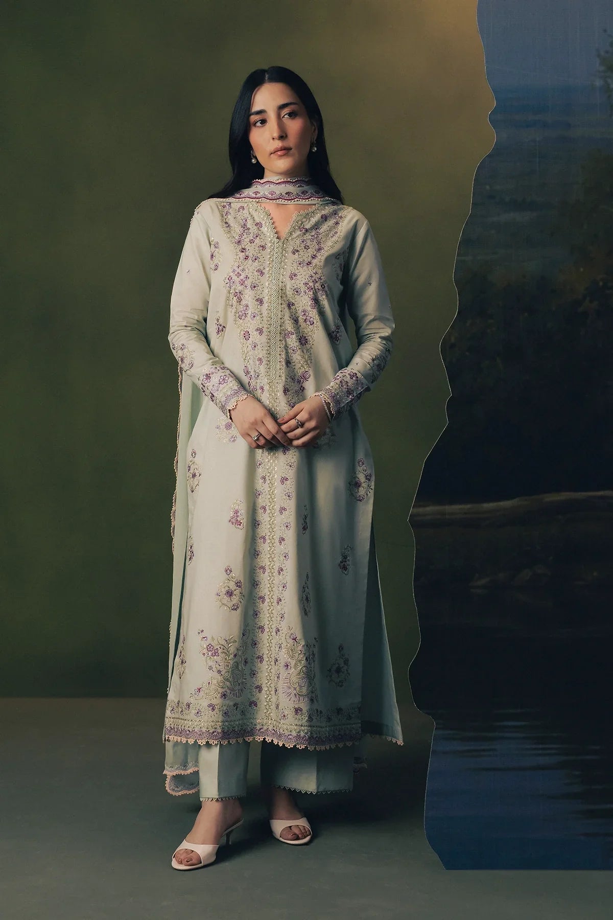 Livia - 3 Piece Cambric RTW