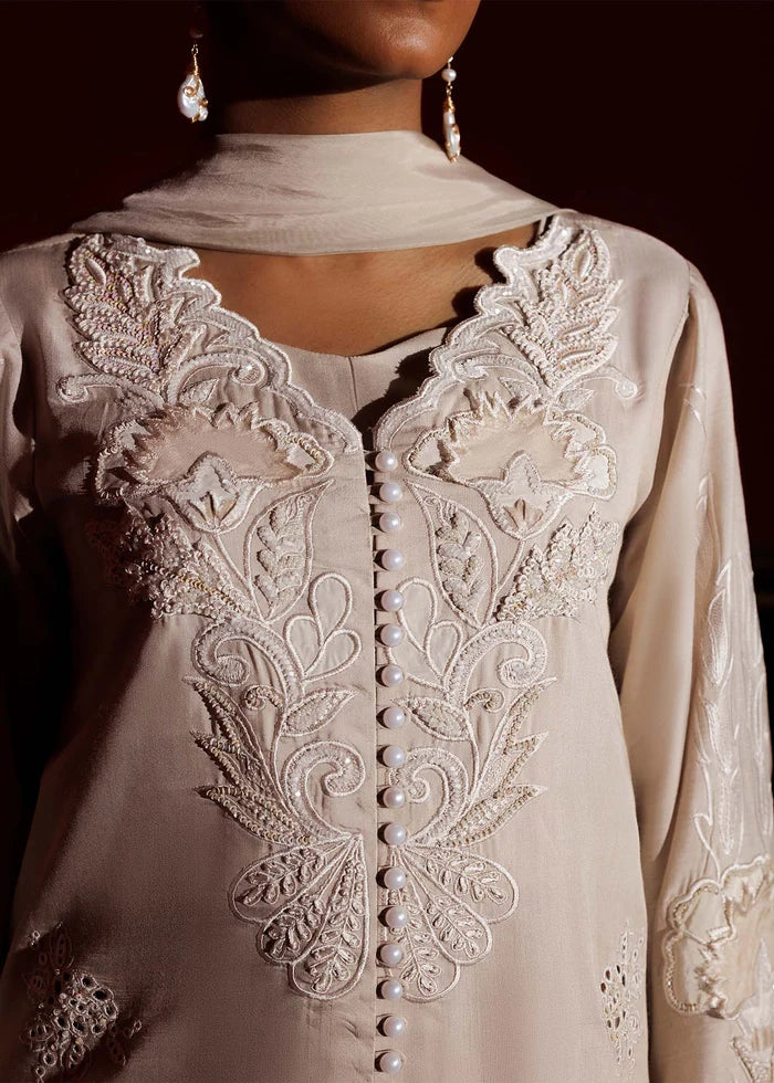 MARIS – Nuriyaa La Fiora Luxury Pret 2026 (4pc Beiges with Embroidery)