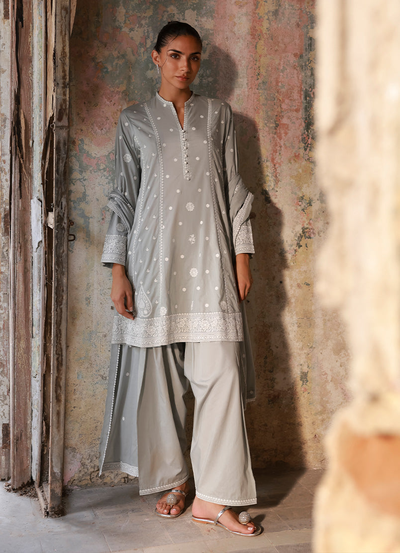 Embroidered 3 Piece Suit 17018