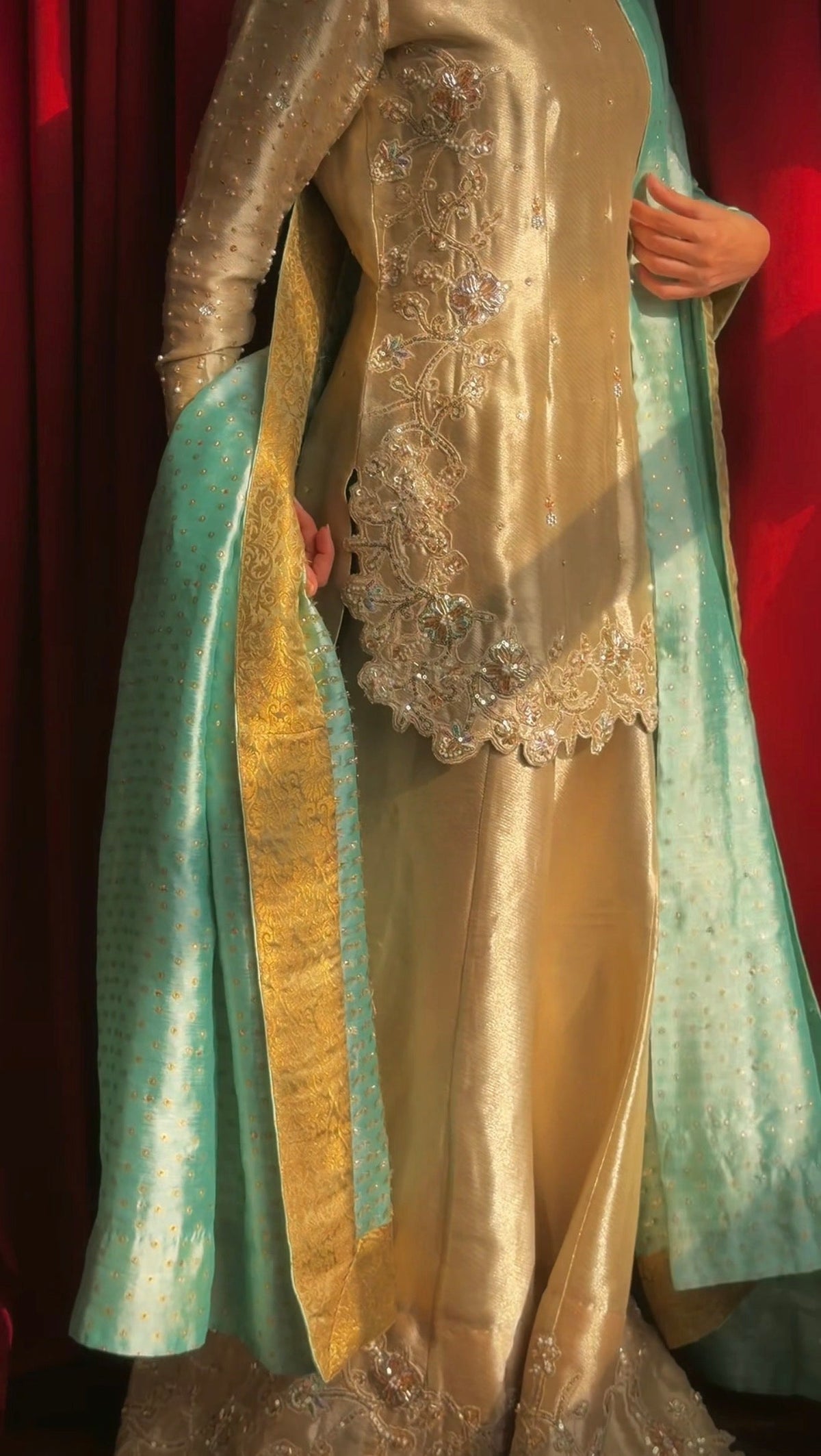 The Ammara Set