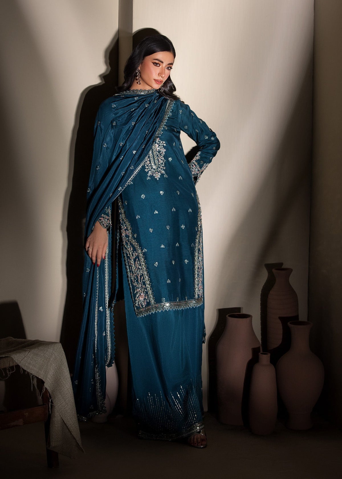 2624A Embroidered 3 Piece