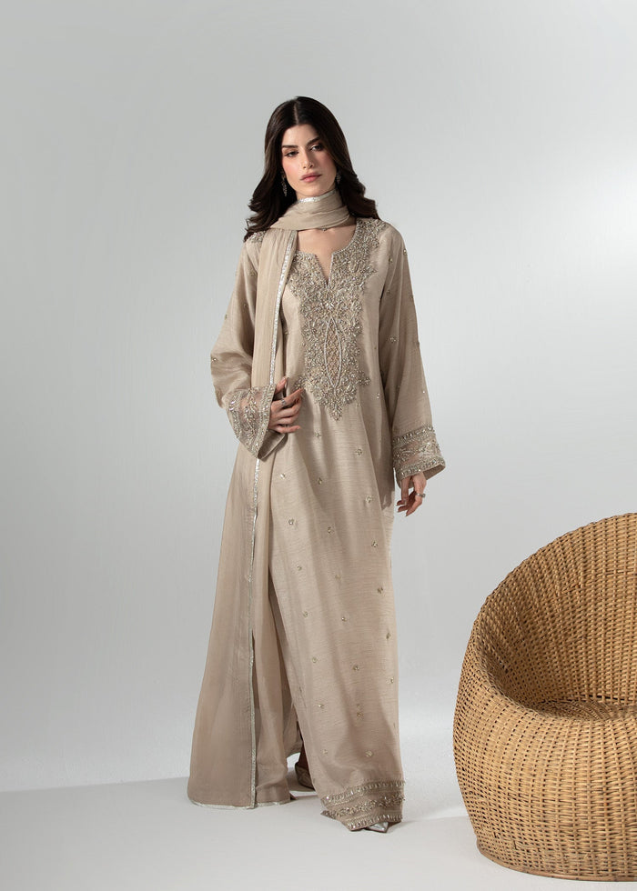 2660A Embroidered 3 Piece