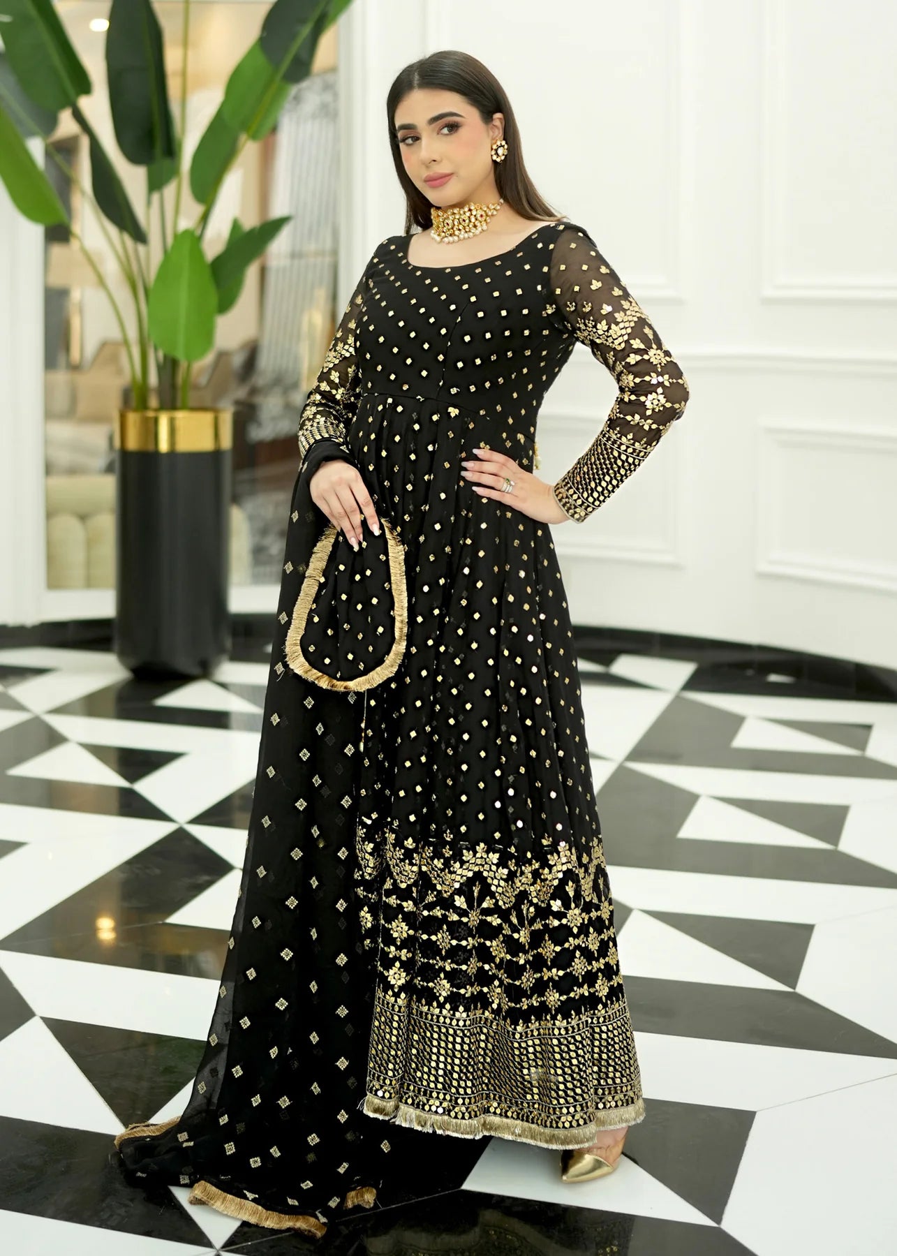 Black chiffon pishwas