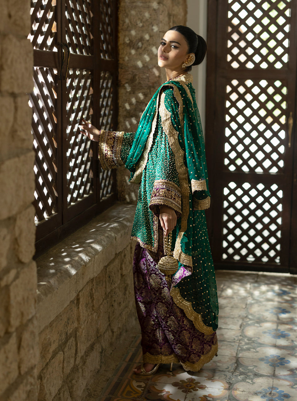 Emeralde - Zainab Chottani Kehkashan 26