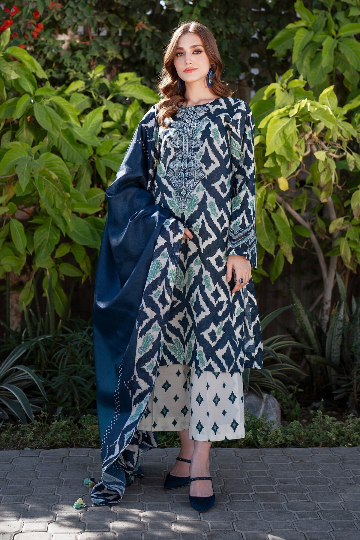 Embroidered Printed Lawn UF-4069 - Baroque