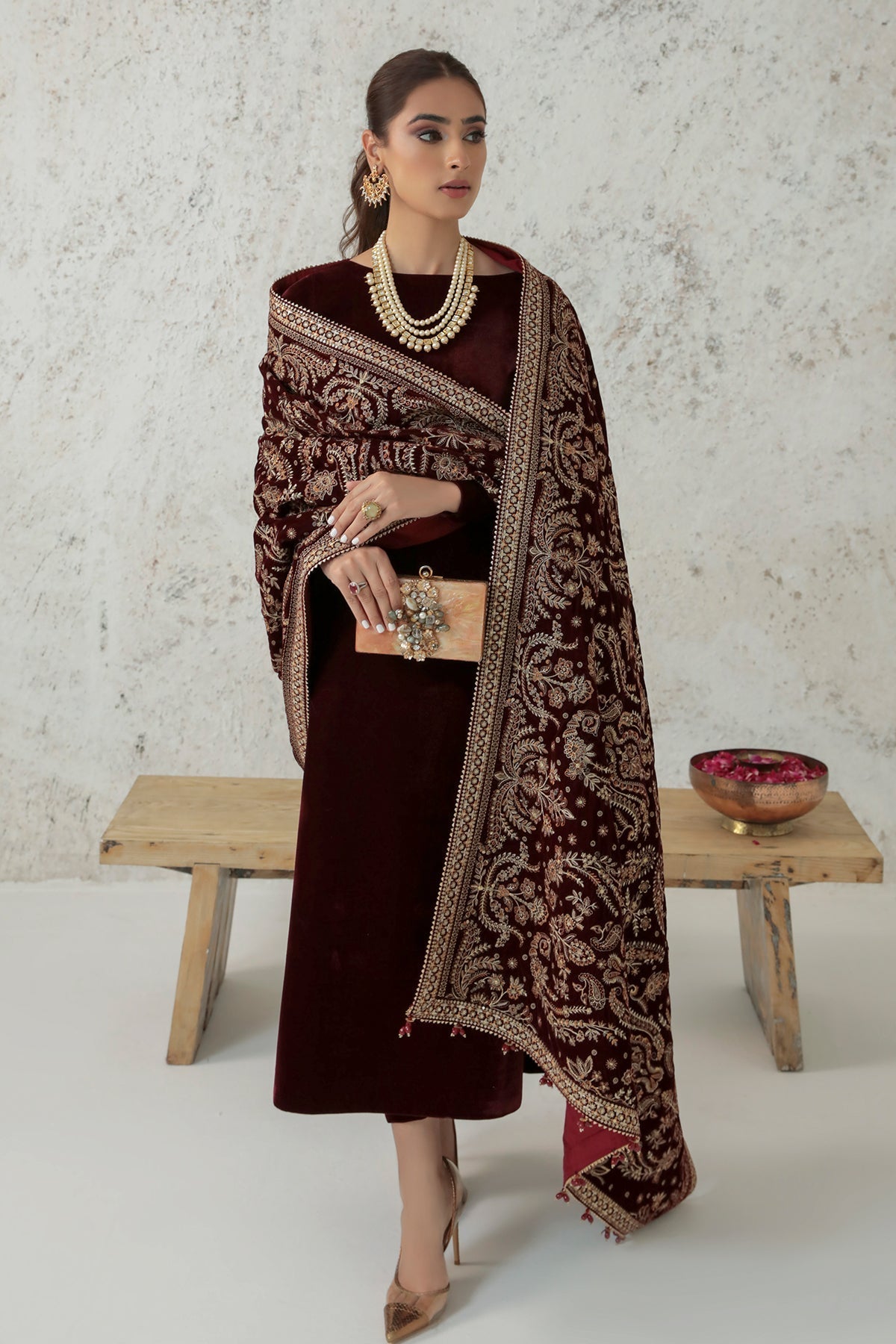 Embroidered Velvet Shawl VS-32 - Baroque