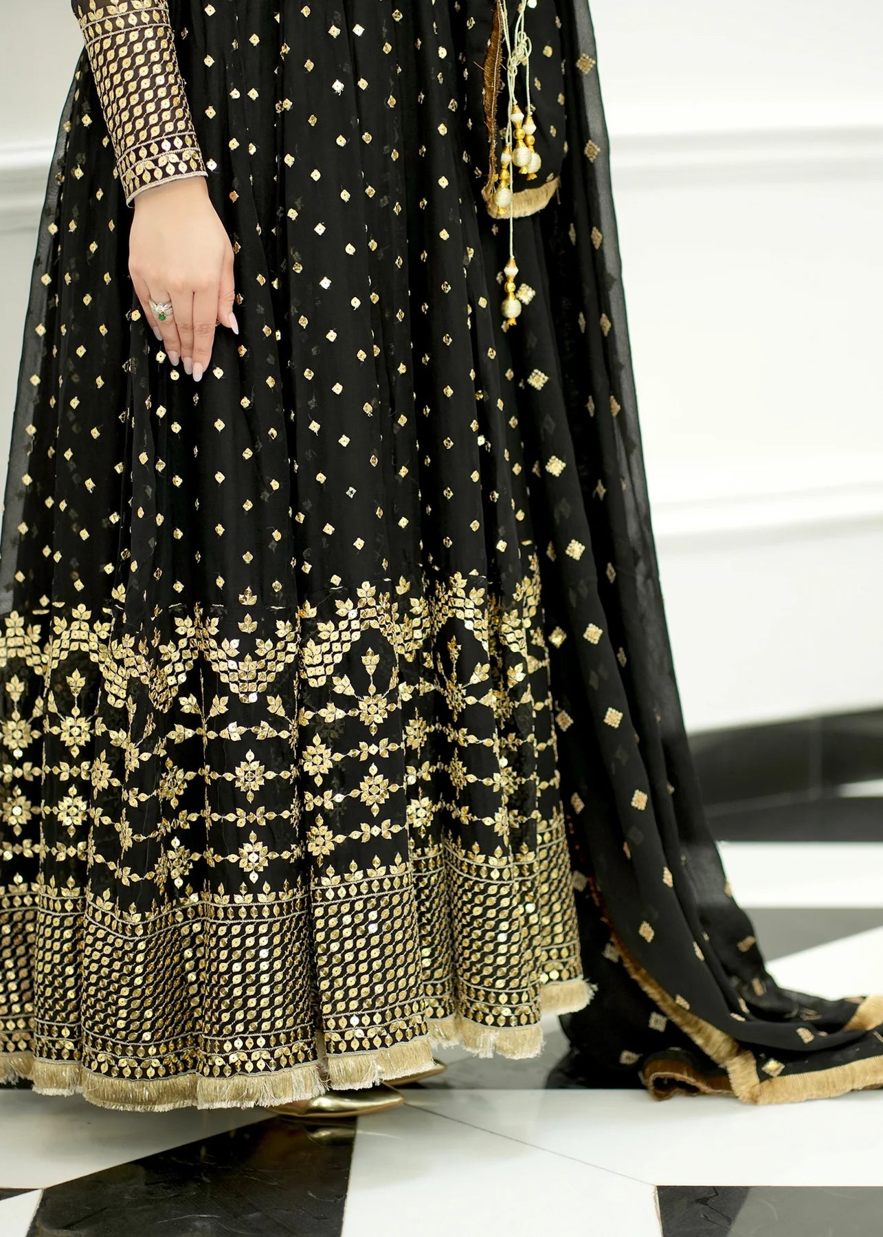 Black chiffon pishwas