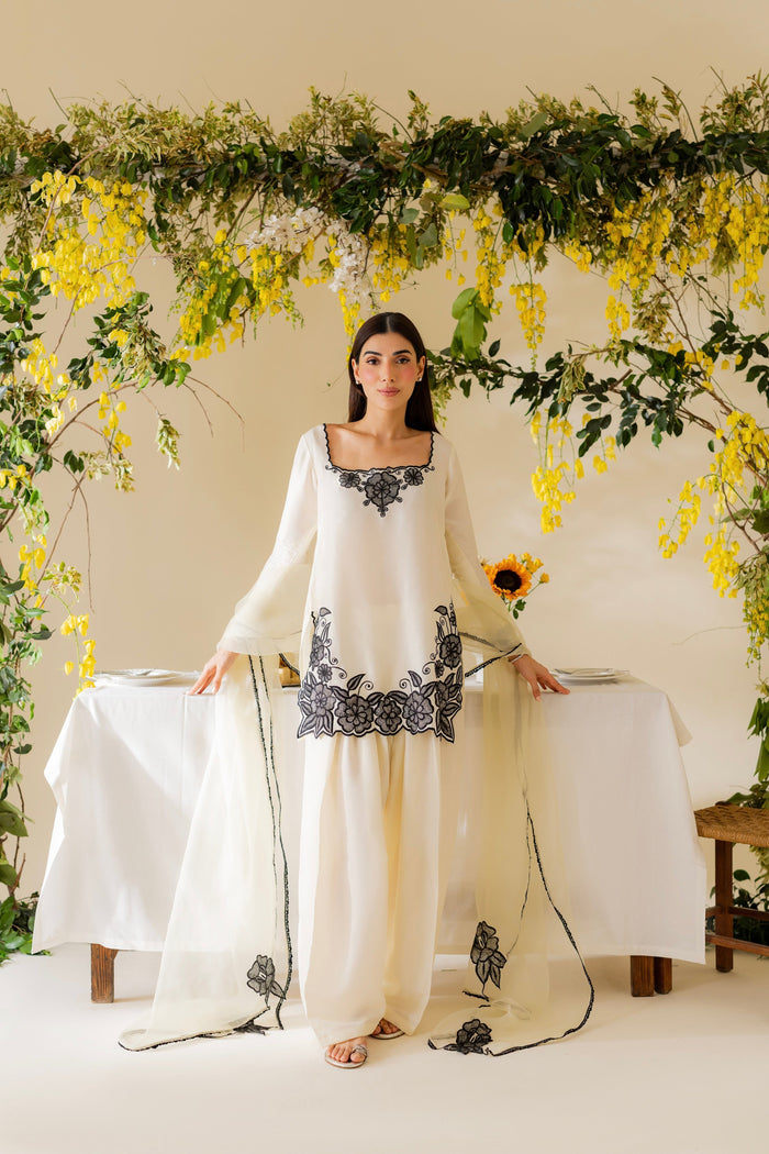 Lia Set