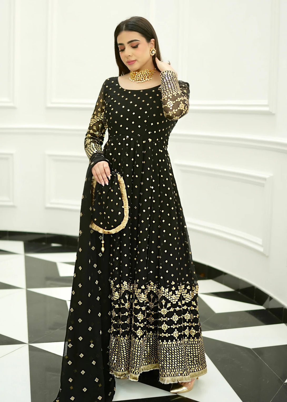 Black chiffon pishwas