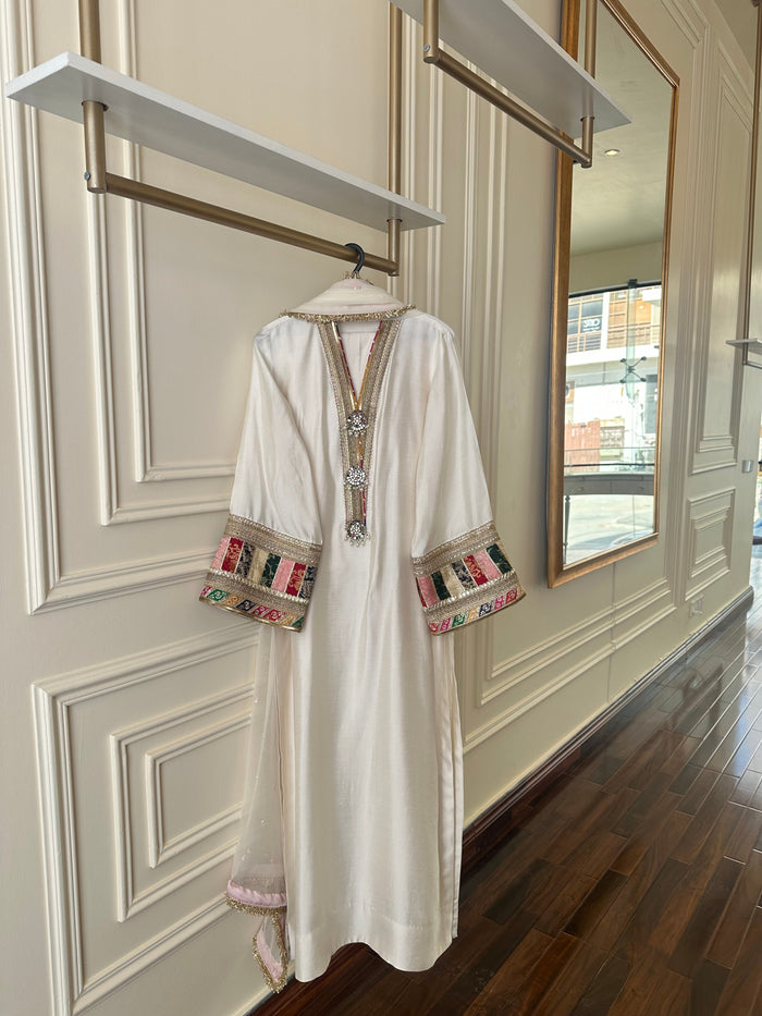 The Noir Kaftan - Ivory