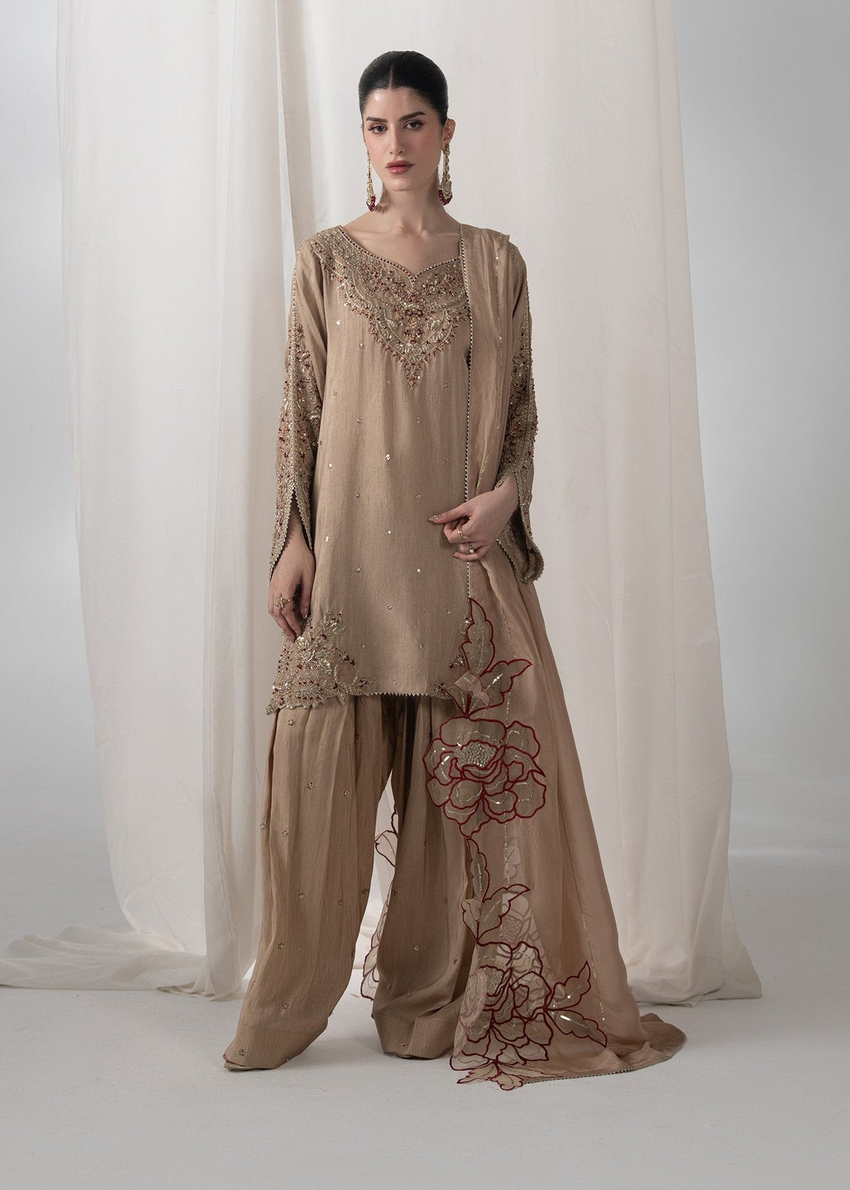 2658A Embroidered 3 Piece