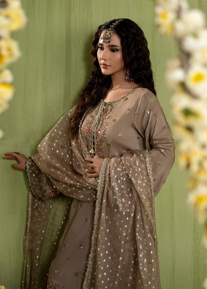 2610B Embroidered 3 Piece