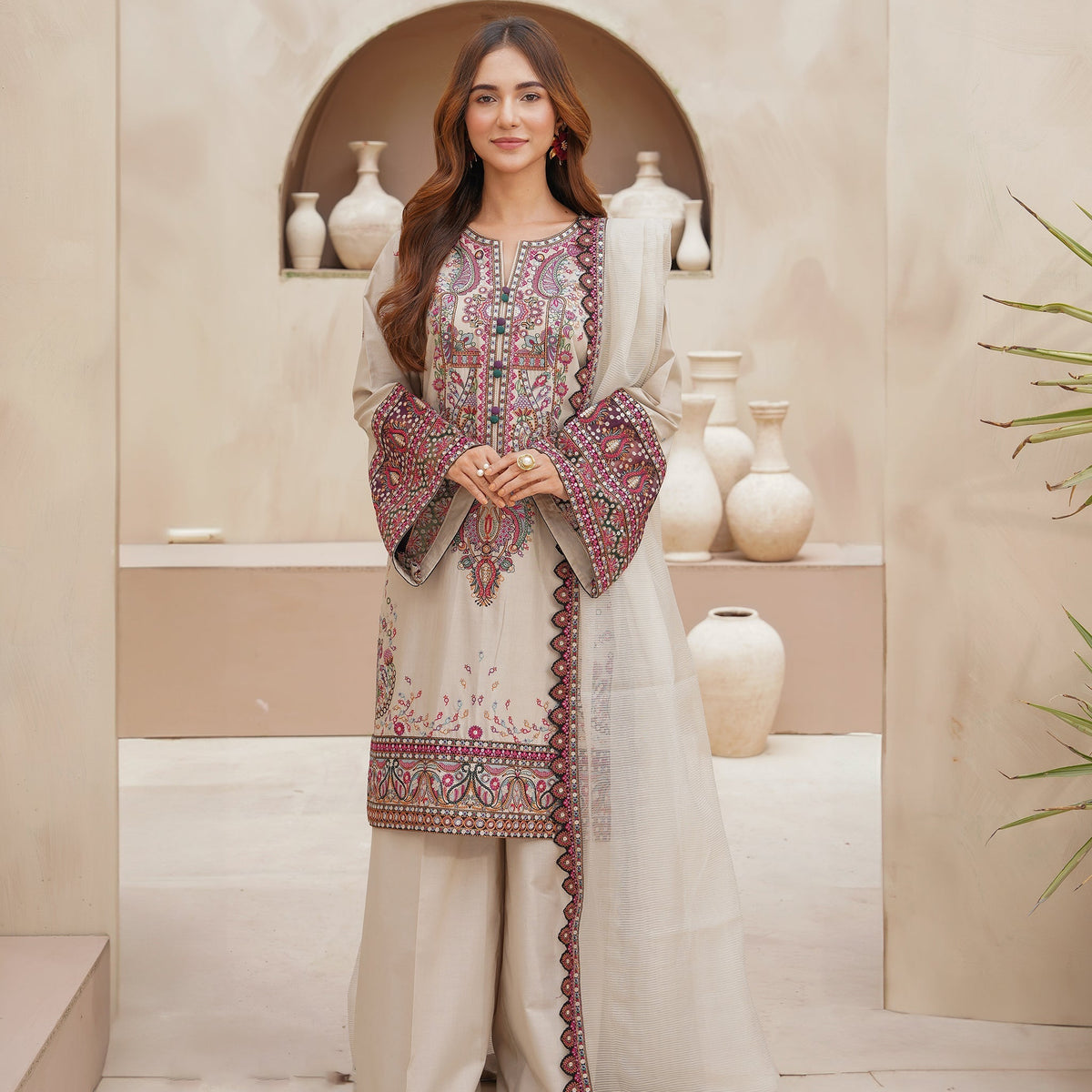 2519 Embroidered 3 Piece