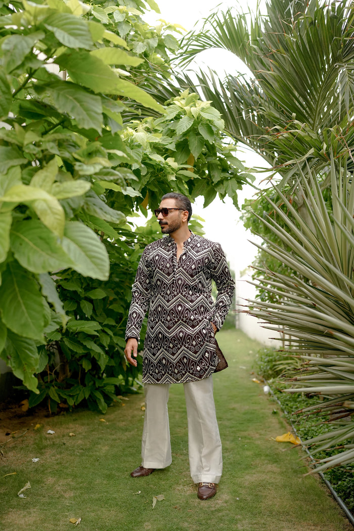 NAQOOSH – DARK BROWN KURTA PAJAMA