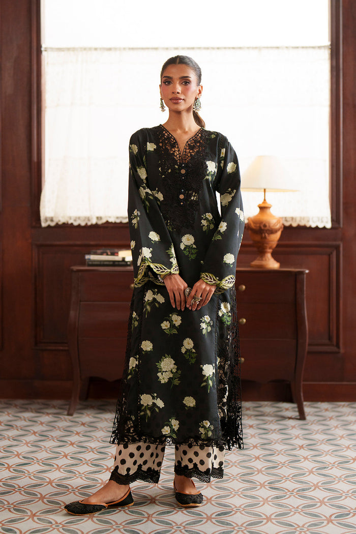 EMBROIDERED SUIT