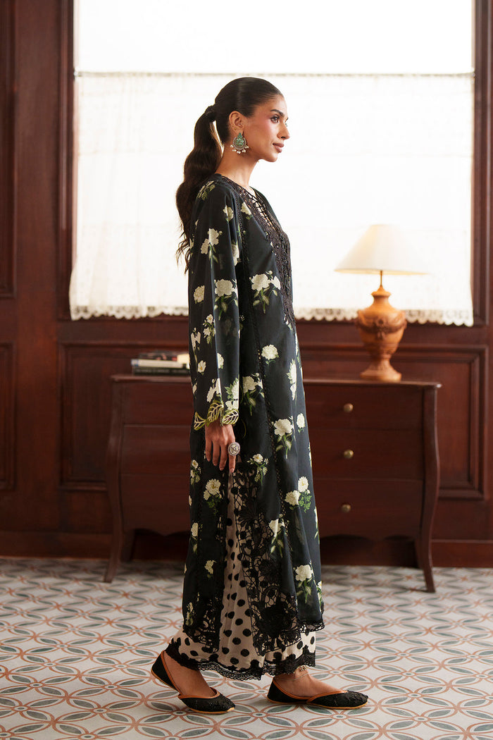 EMBROIDERED SUIT