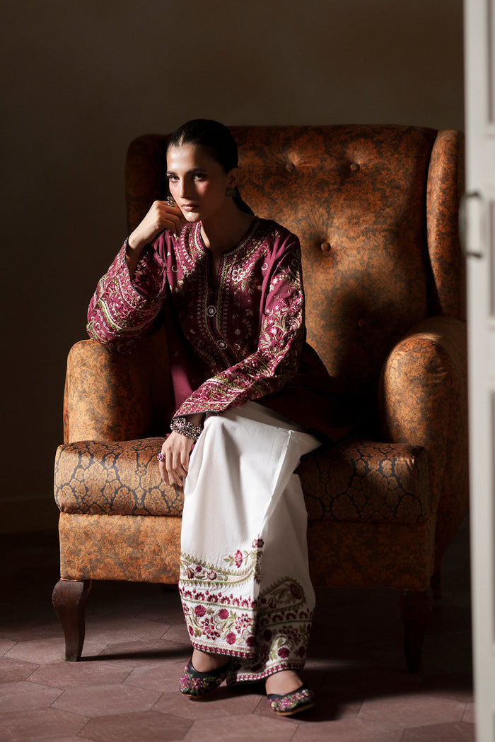 EMBROIDERED SUIT