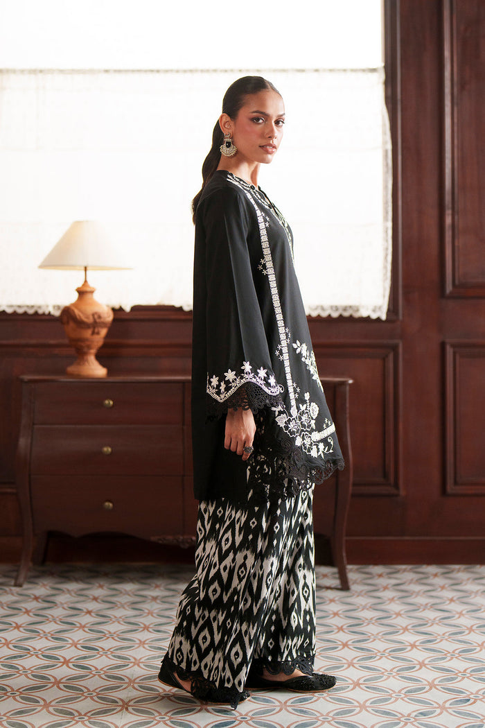 EMBROIDERED SUIT
