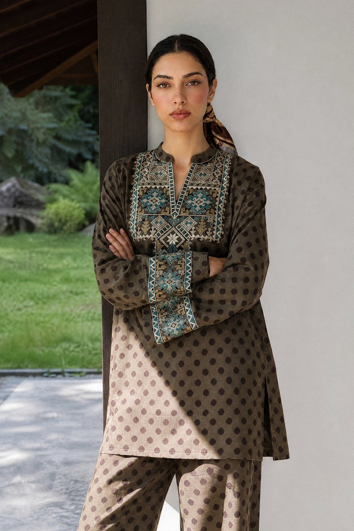 Embroidered 2 Piece Suit E9327
