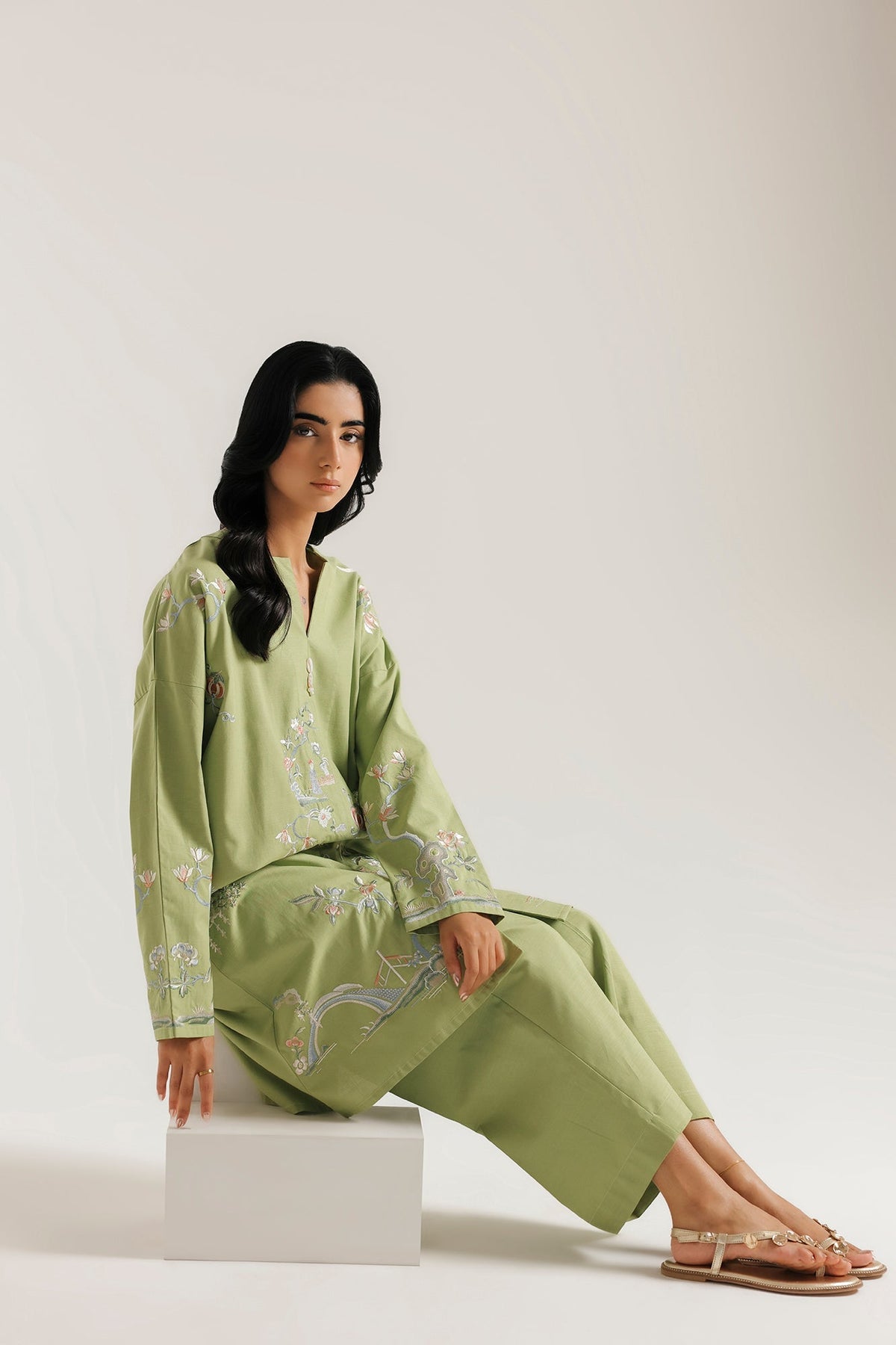 Embroidered 2 Piece Suit E9501