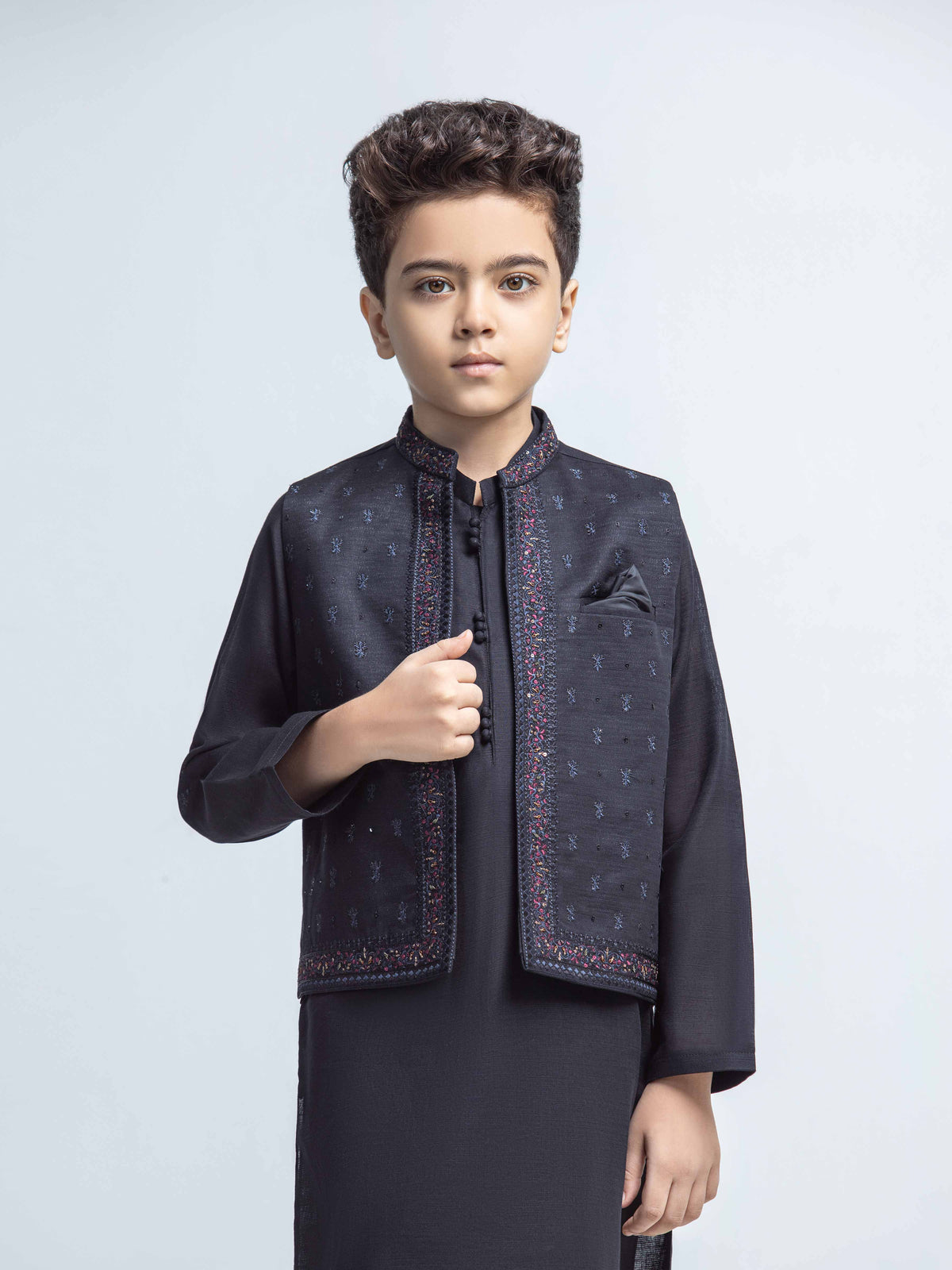 Embroidered Khaddar Waistcoat Suit - Ecbtwcs6-119