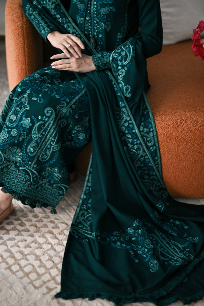 Lyra – Deep Emerald Embroidered Karandi 3-Piece Suit