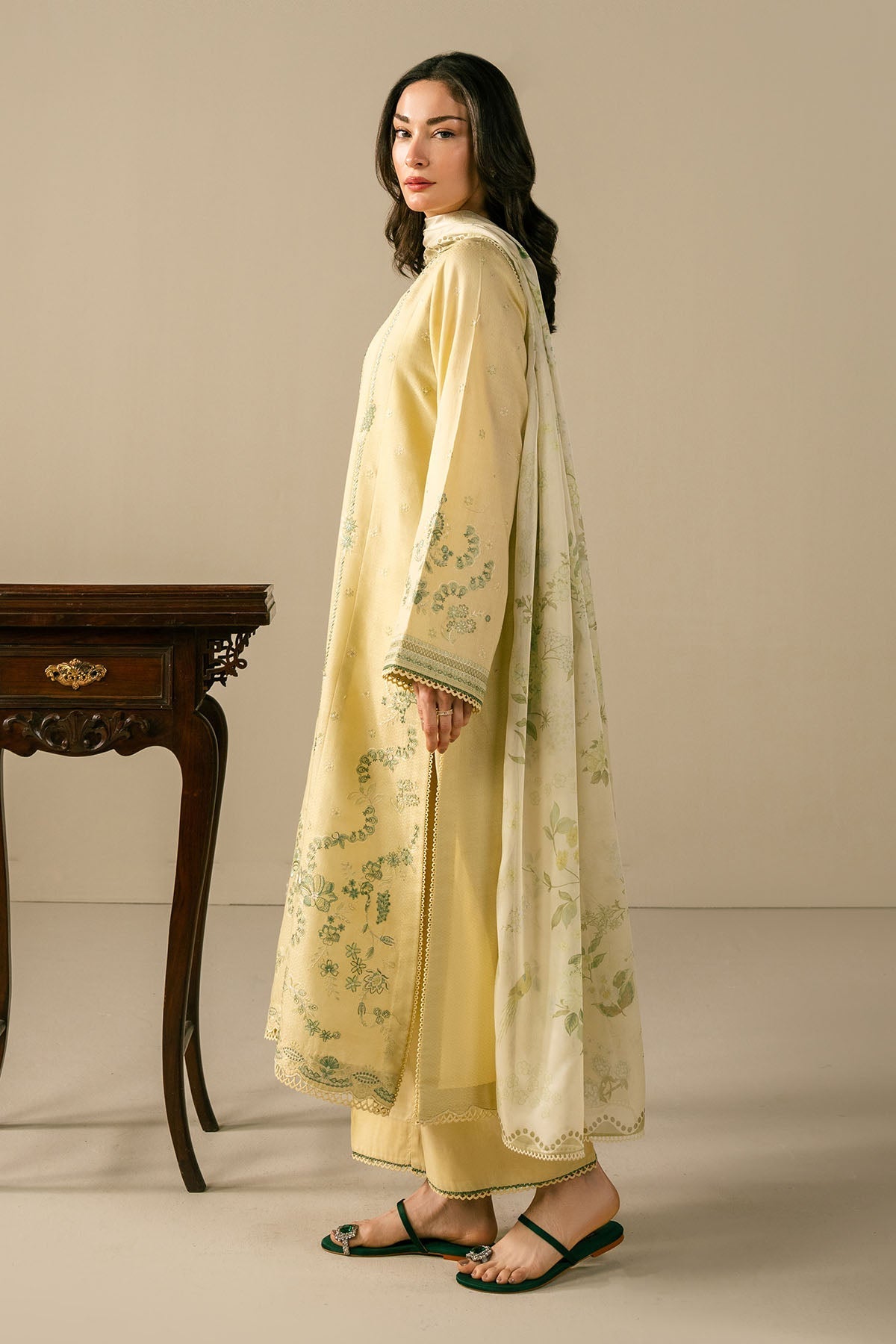 Buttery - 3 Piece Jacquard RTW