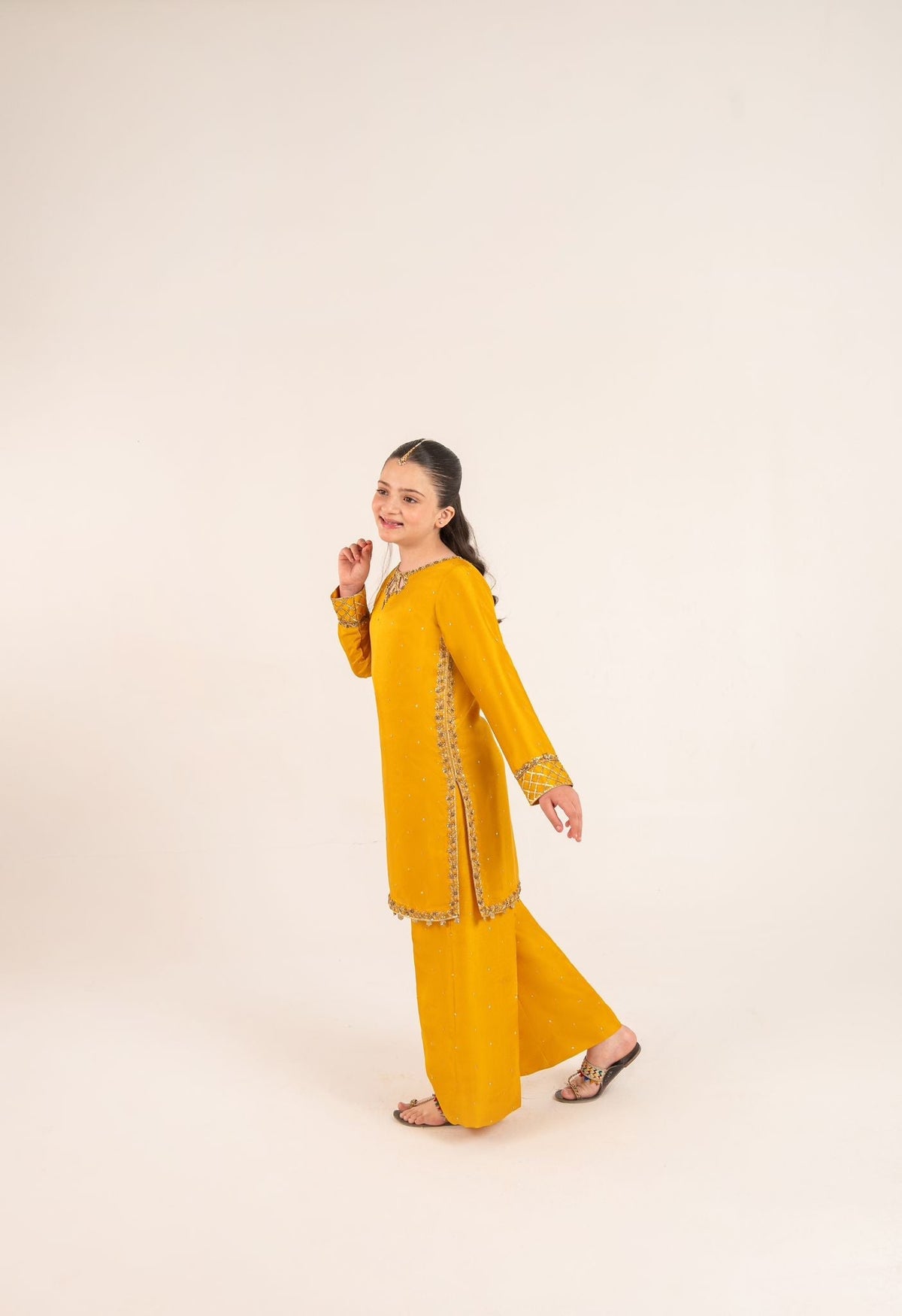 Inaya Mustard Yellow Gotah