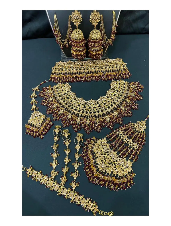 EXCLUSIVE NECKLACE SET IN ANTIQUE GOLD POLISH