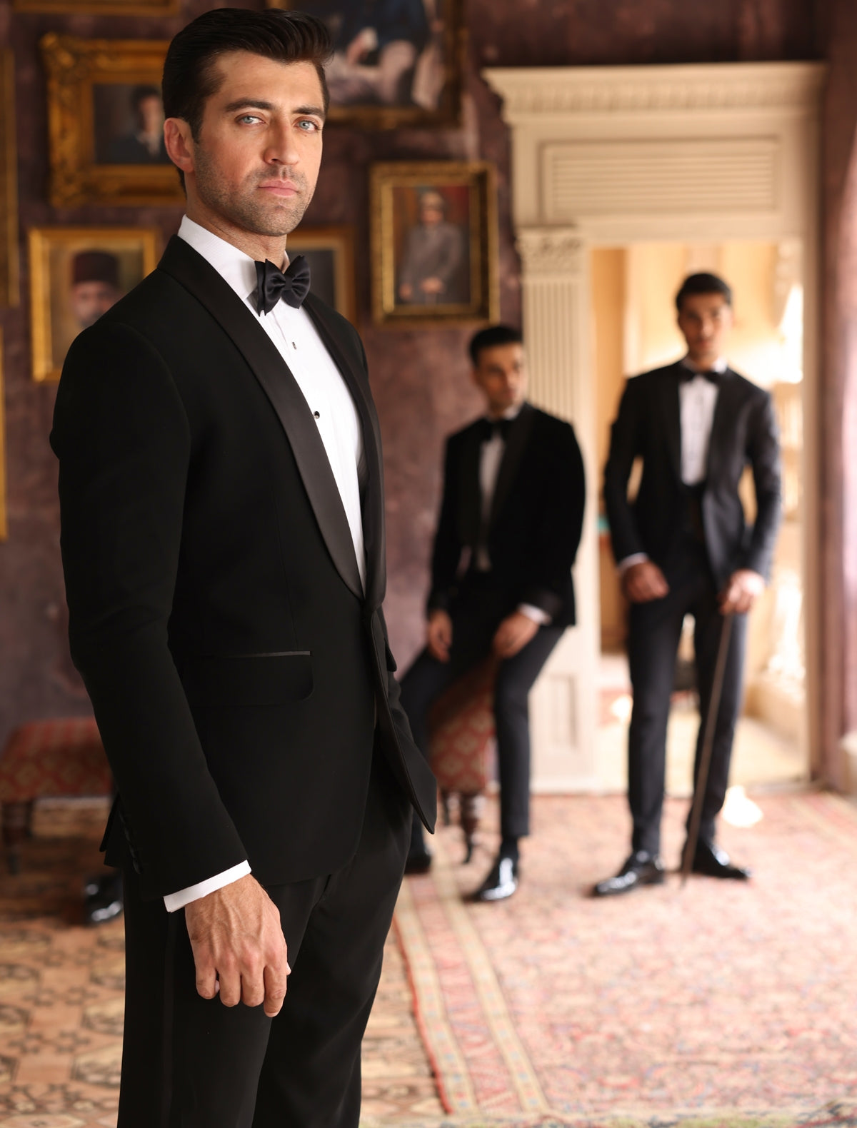 Black Shawl Lapel Tuxedo Suit