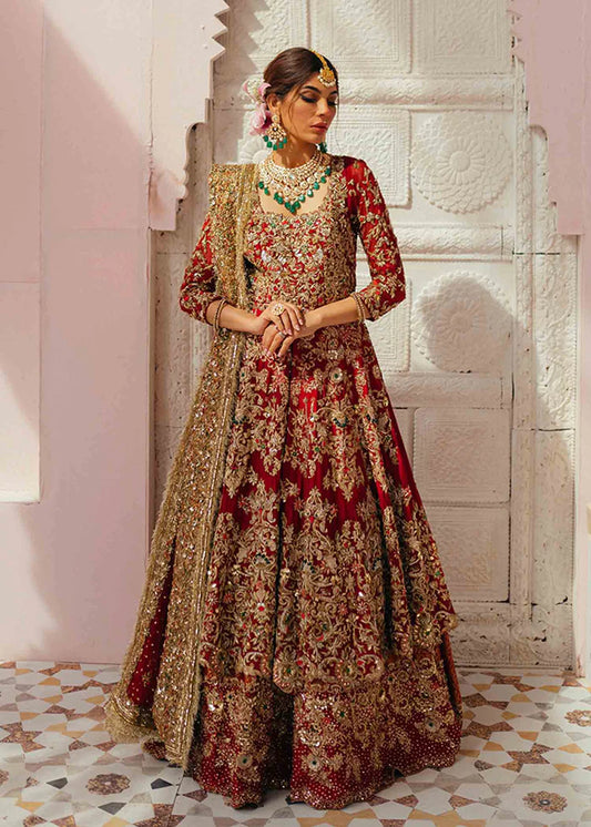 Pakistani Bridal Dress in Wedding long-tail Lehenga Gown Style