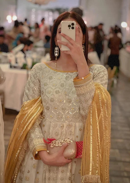 MASTANI YELLOW