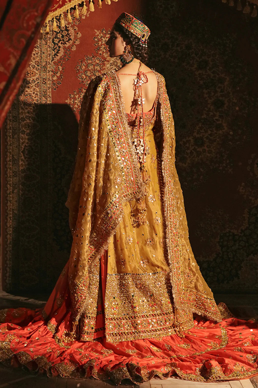 Pakistani mehndi lehenga 2019 online